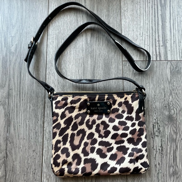 kate spade Handbags - Kate Spade Cheetah Print Crossbody Purse